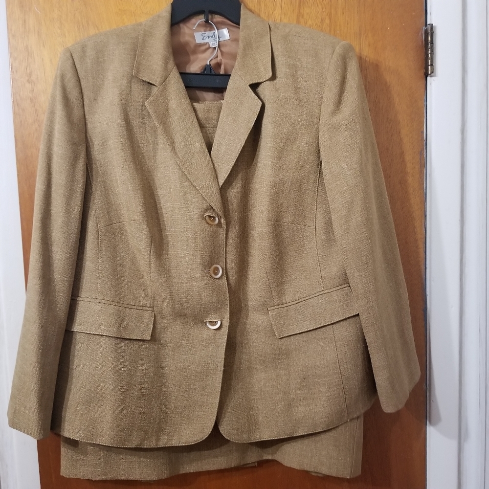 Cute 2pc skirt suit